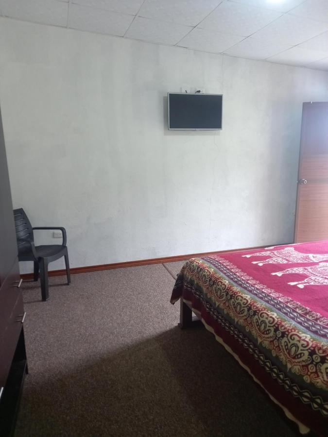 Montano Camping & Hostel Baños Dış mekan fotoğraf
