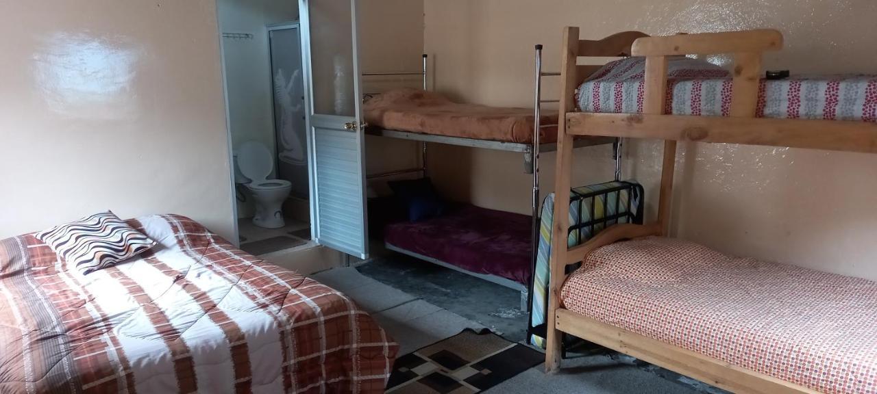 Montano Camping & Hostel Baños Dış mekan fotoğraf