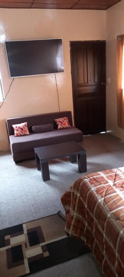 Montano Camping & Hostel Baños Dış mekan fotoğraf