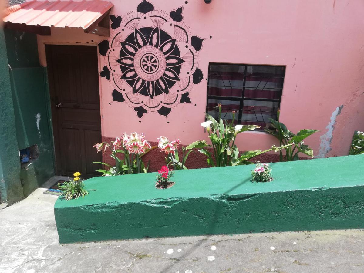Montano Camping & Hostel Baños Dış mekan fotoğraf