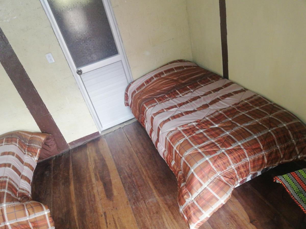 Montano Camping & Hostel Baños Dış mekan fotoğraf